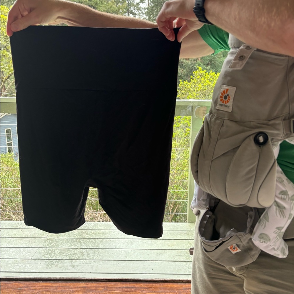 Hatch maternity bike shorts - black - M